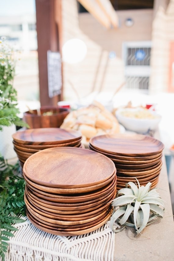 Wood plates on buffet Wedding & Party Ideas 100 Layer Cake