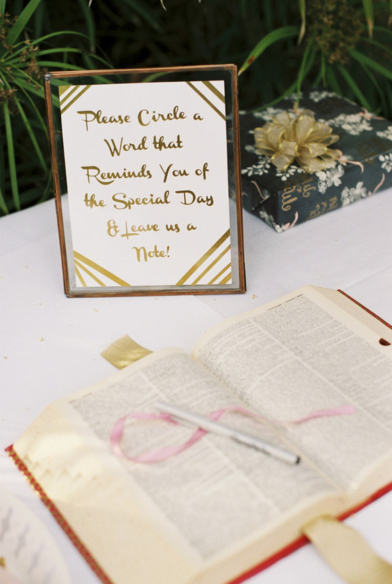 Guest book table Wedding & Party Ideas 100 Layer Cake