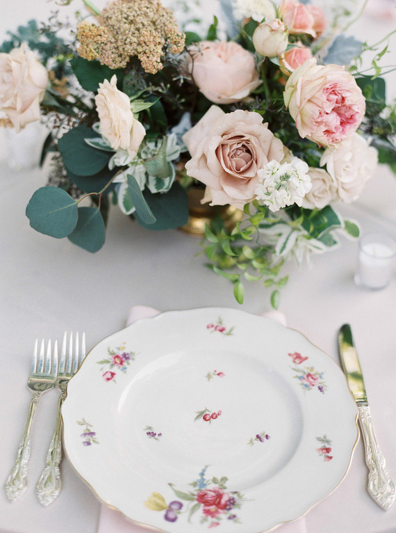 Place setting Wedding & Party Ideas 100 Layer Cake