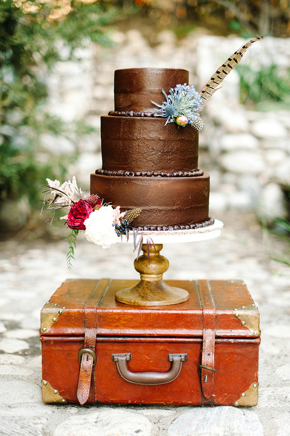 wedding-cake-display-wedding-party-ideas-100-layer-cake