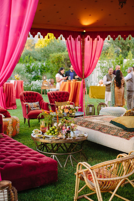 Hot pink decor | Wedding & Party Ideas | 100 Layer Cake