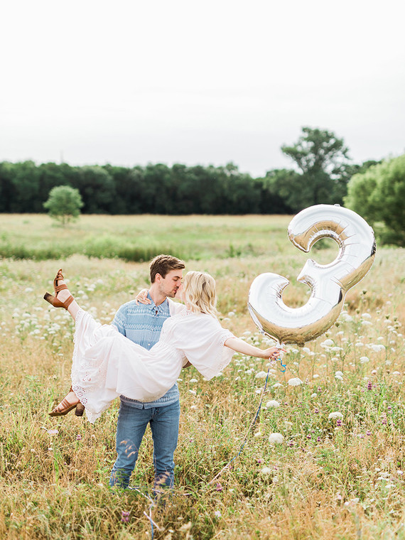 Pregnancy announcement photos | Wedding & Party Ideas | 100 Layer Cake