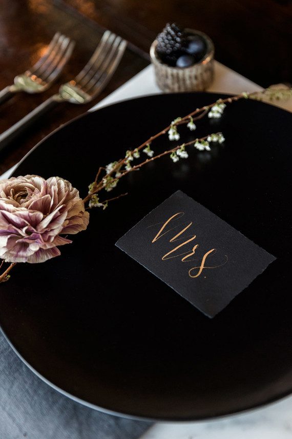 black place setting Wedding & Party Ideas 100 Layer Cake