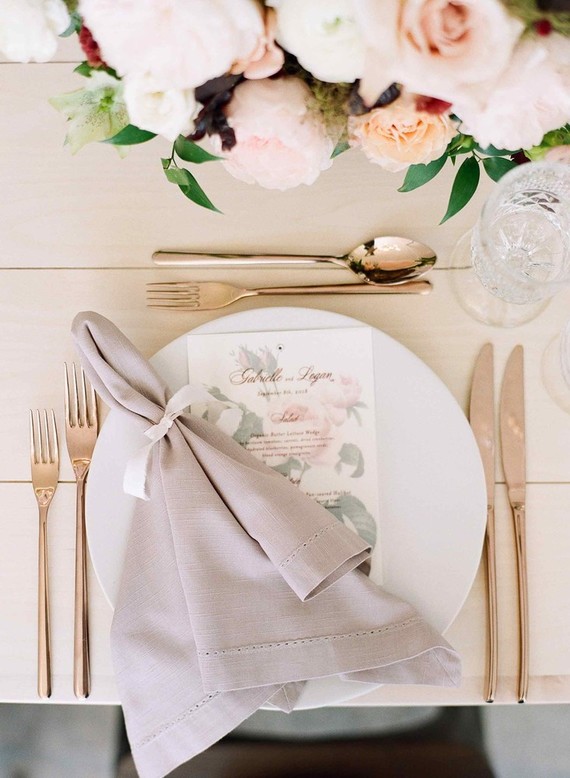 Place setting Wedding & Party Ideas 100 Layer Cake