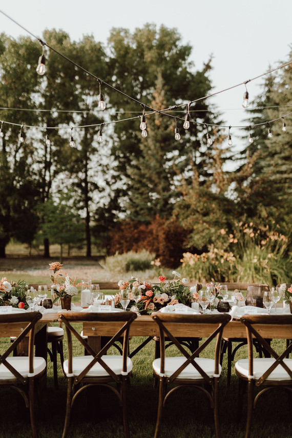 Backyard micro wedding | Wedding & Party Ideas | 100 Layer Cake