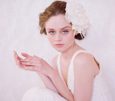 Twigs & Honey silk flower! Not worn!