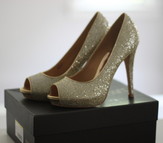 Badgley Mischka heels - Size 8 1/2 - Brand new
