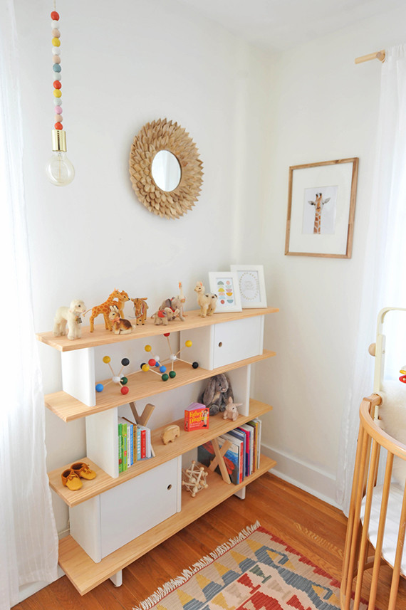 Midcentury girl's nursery