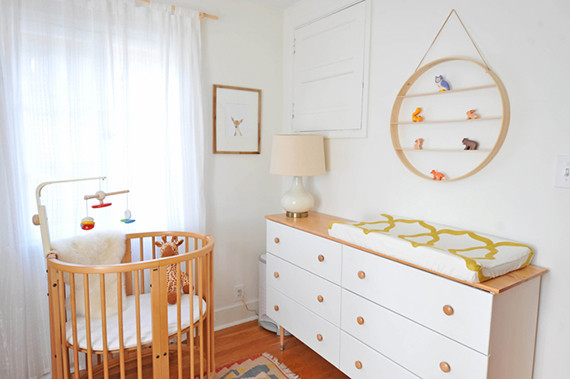 Midcentury girl's nursery