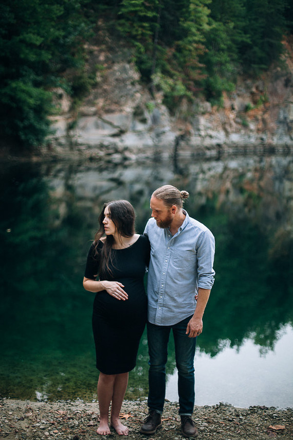 rock quarry maternity photos