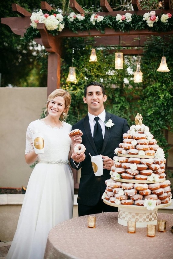 Donut on sale wedding cake