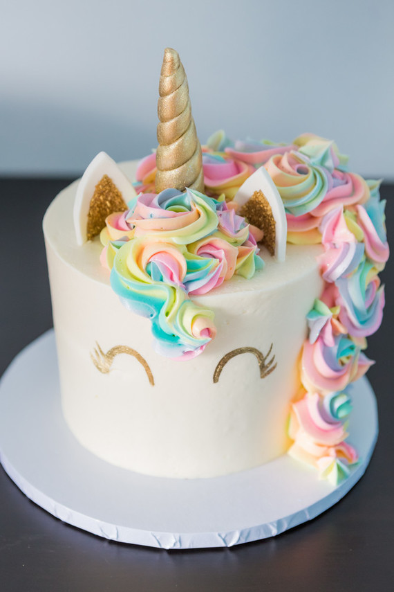 Unicorn 1st birthday | Rainbow birthday party | 100 Layer Cakelet