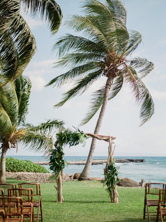 Maui wedding at Olowalu Plantation House