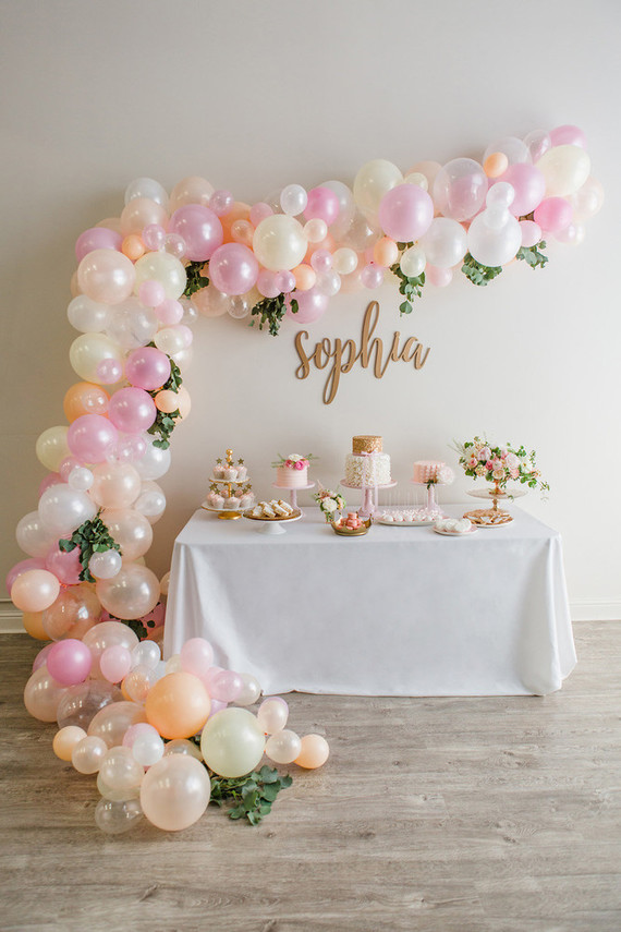 dessert table balloon installation