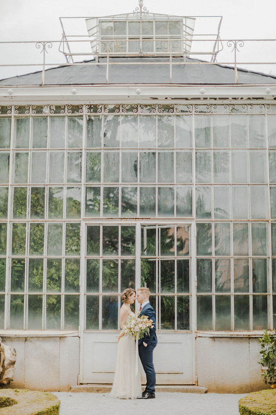 greenhouse inspired wedding ideas