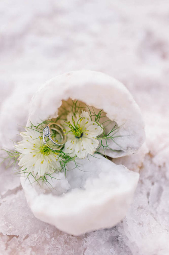 Fancy elopement inspiration at La Laguna Rosa de Torrevieja in Spain