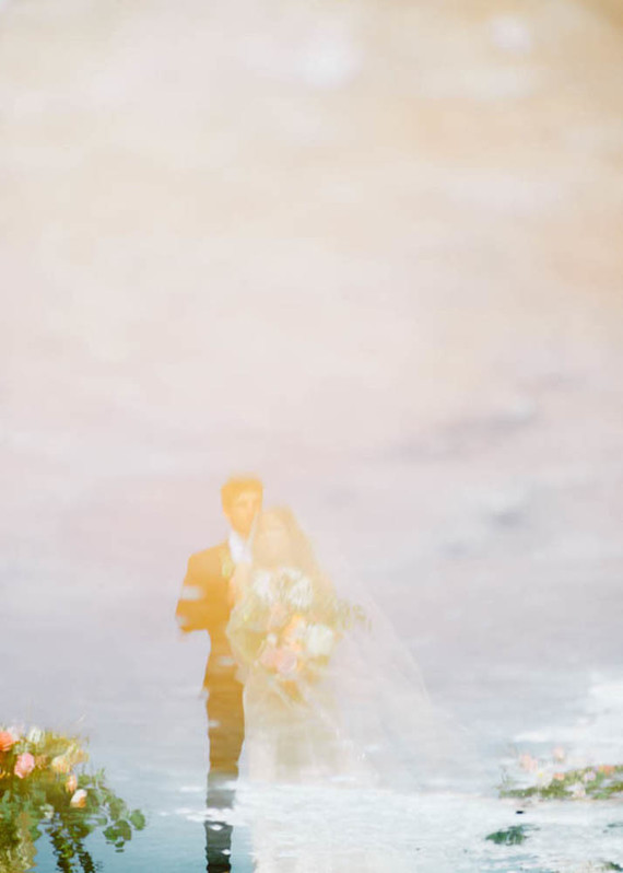 Fancy elopement inspiration at La Laguna Rosa de Torrevieja in Spain