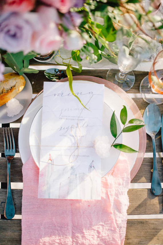 Fancy elopement inspiration at La Laguna Rosa de Torrevieja in Spain