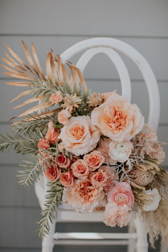 Spring 2019 wedding trend alert: pale mint and blush seaside editorial