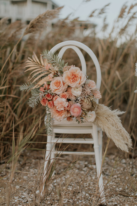 Spring 2019 wedding trend alert: pale mint and blush seaside editorial