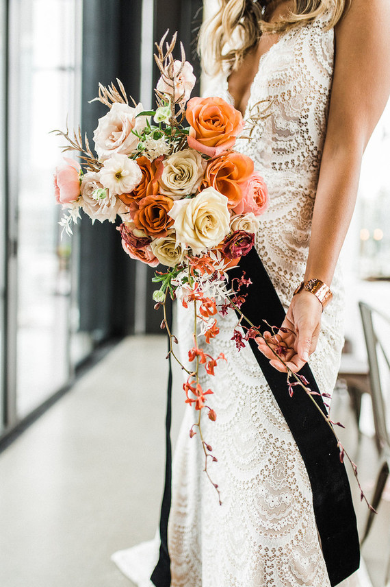 Midwest couple has classically beautiful wedding day in colors of