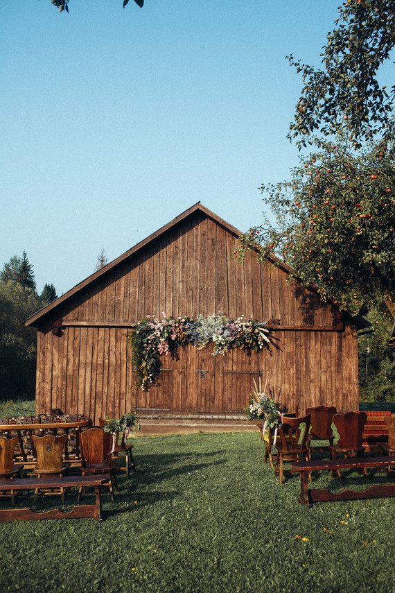 A bridal gown designer’s intimate Ukraine barn wedding