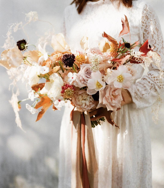 Gorgeous fall bridal bouquet