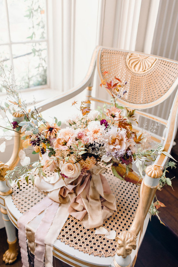 Gorgeous fall bridal bouquet