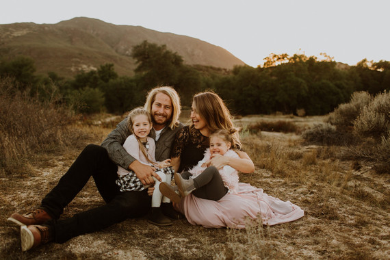Rustic fall family photos | Wedding & Party Ideas | 100 Layer Cake