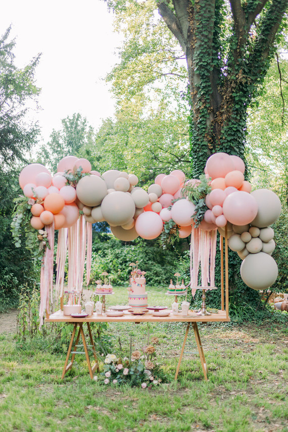 I have rounded up some of my favorite fall birthday party ideas to hopefully help in making your party planning a little bit easier!