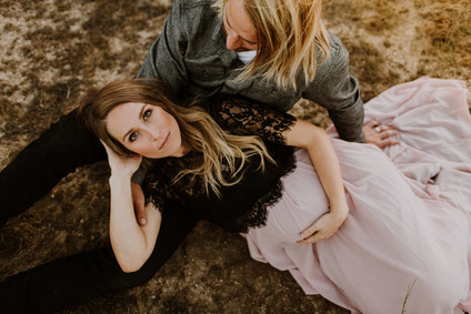 Rustic fall family photos by Elizabeth Lauren Photography | Browse ...